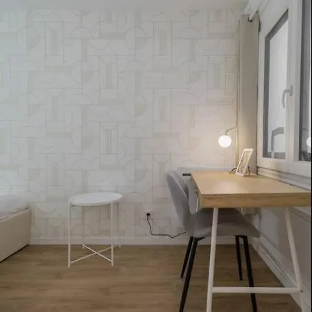 Spacious In Opera With 3bdr For 6pax Apartamento
